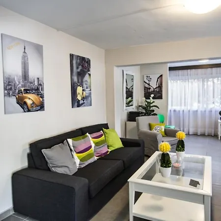 Beautiful 5 Star Holiday In A Prime Location In Ayia Napa,book Early To Secure Your Dates, 1329 וילה