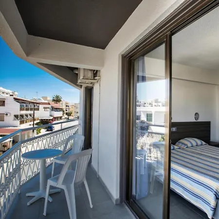 Beautiful 5 Star Holiday In A Prime Location In Ayia Napa,book Early To Secure Your Dates, 1329 فيلة